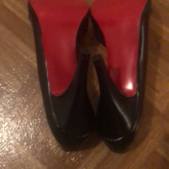 Unlisted black heels size 8 1/2 - Picture 10 of 11